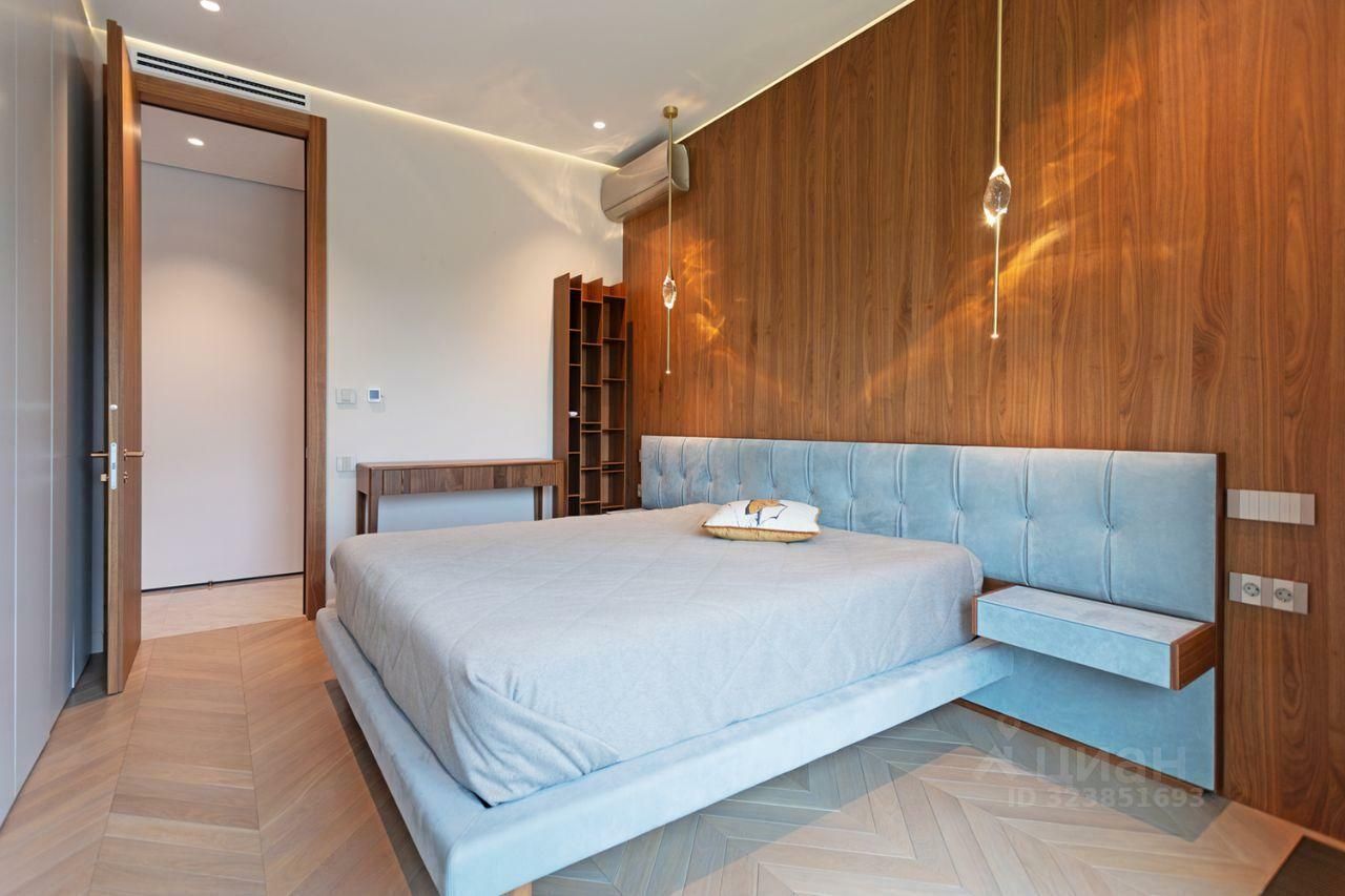 Продажа 2-комн квартиры на вторичном рынке Мосфильмовская улица, 1А