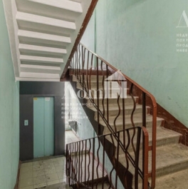 Продажа 2-комн квартиры на вторичном рынке Новаторов б-р