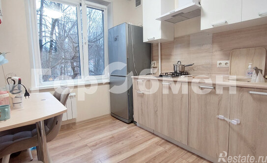 Продажа 1-комн квартиры на вторичном рынке Петрозаводская улица,  д. 17 к2