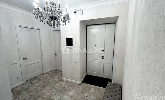 Продажа 3-комн квартиры на вторичном рынке Малоохтинский проспект,  д. 94