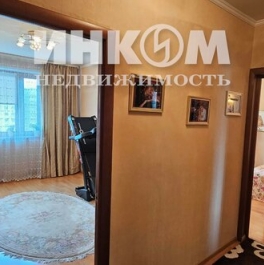 Продажа 2-комн квартиры на вторичном рынке Хабаровская улица,  д. 4