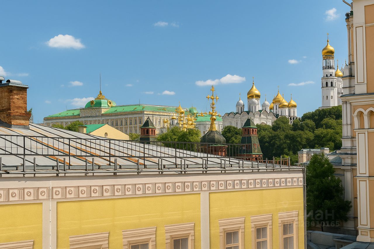 Продажа 2-комн квартиры на вторичном рынке Софийская набережная, 34