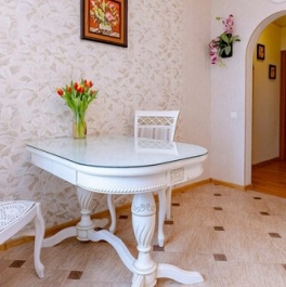 Продажа 2-комн квартиры на вторичном рынке Новоизмайловский пр-кт,  д. 3