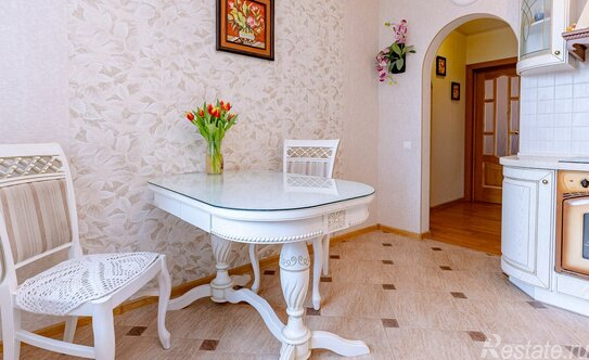 Продажа 2-комн квартиры на вторичном рынке Новоизмайловский пр-кт,  д. 3