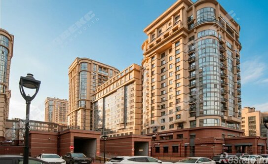 Продажа 2-комн квартиры на вторичном рынке Московский пр-кт,  д. 1/2