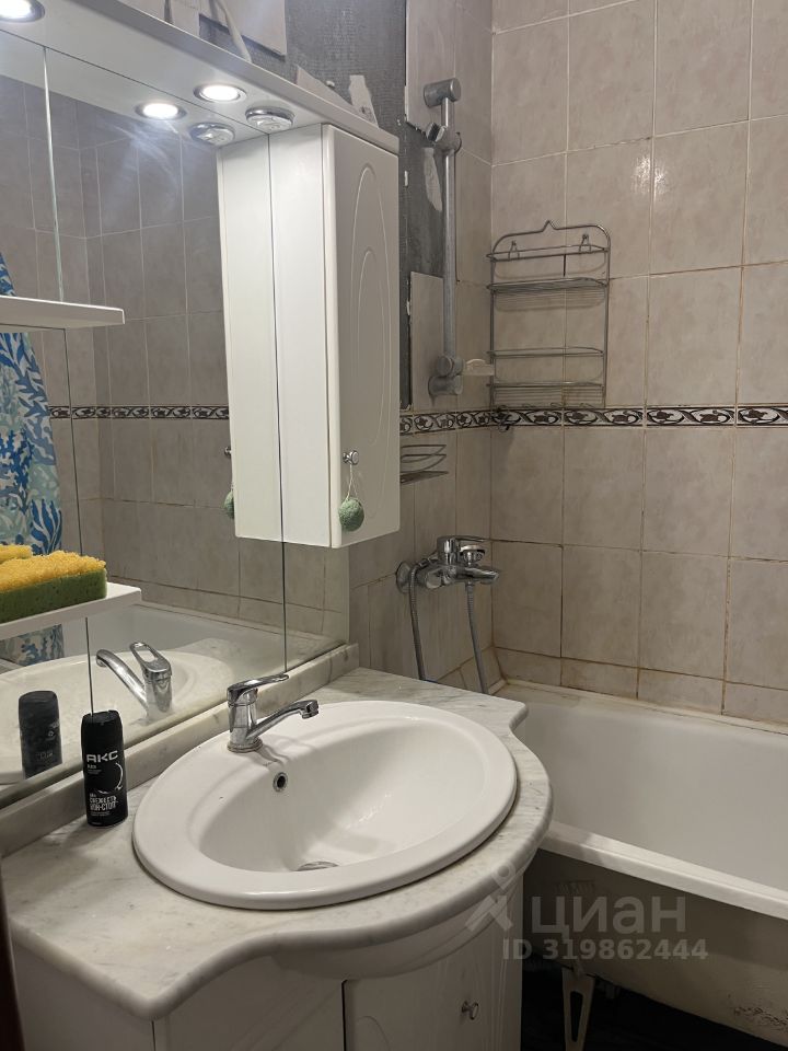 Продажа 2-комн квартиры на вторичном рынке Лобня, улица Чехова, 12