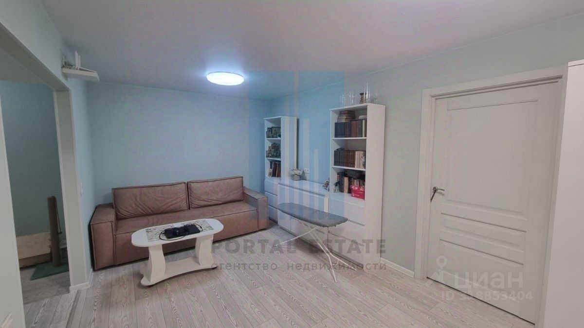 Продажа 2-комн квартиры на вторичном рынке Чехов, улица Полиграфистов, 17