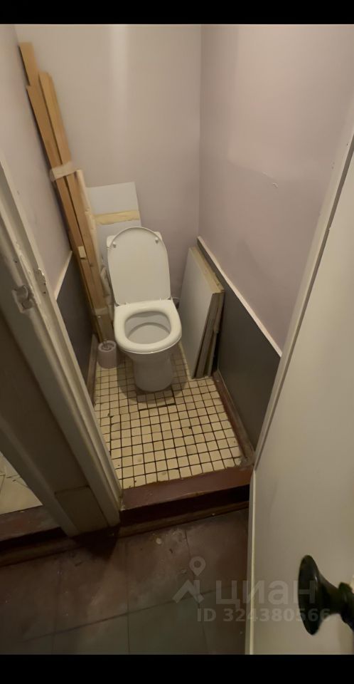 Продажа 2-комн квартиры на вторичном рынке улица Бабушкина, 70