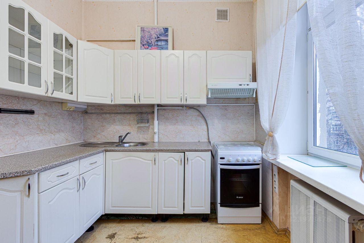 Продажа 3-комн квартиры на вторичном рынке Окружной проезд, 11К5