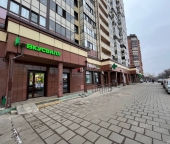 Сдать в аренду Торговые помещения Октябрьский, ул Ленина  25 