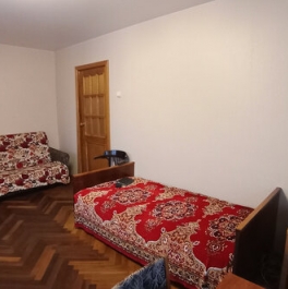 Продажа 2-комн квартиры на вторичном рынке Школьная улица,  д. 4
