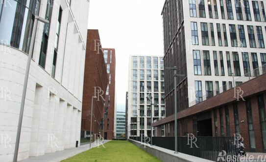 Продажа 4-комн квартиры на вторичном рынке ул Усачёва,  д. 13