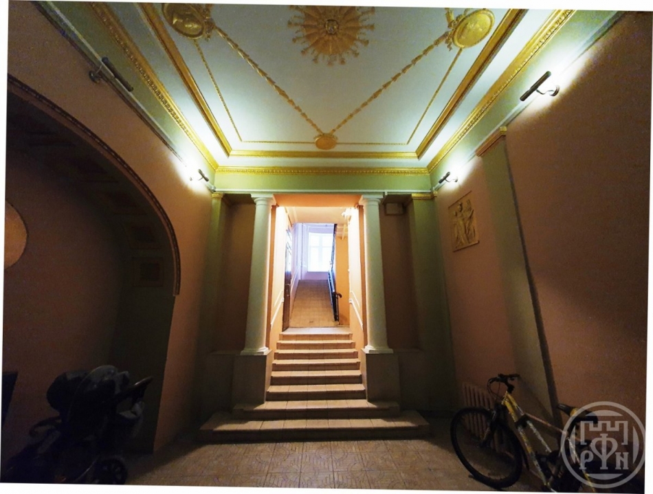 Продажа 6-комн квартиры на вторичном рынке Большая Пушкарская ул. ,  д. 39