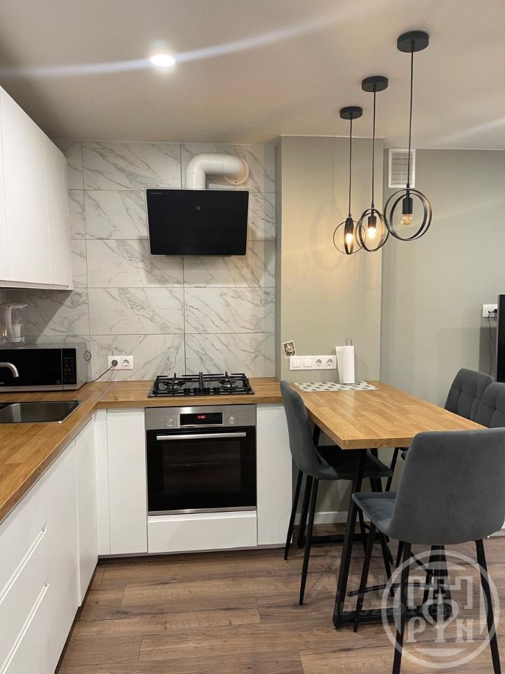 Продажа 2-комн квартиры на вторичном рынке Сестрорецк, Приморское шоссе, 272