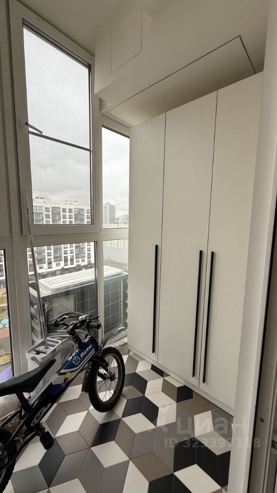 Продажа 3-комн квартиры на вторичном рынке бульвар Веласкеса, 10