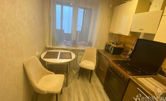 Продажа 2-комн квартиры на вторичном рынке Офицерская улица,  д. 14