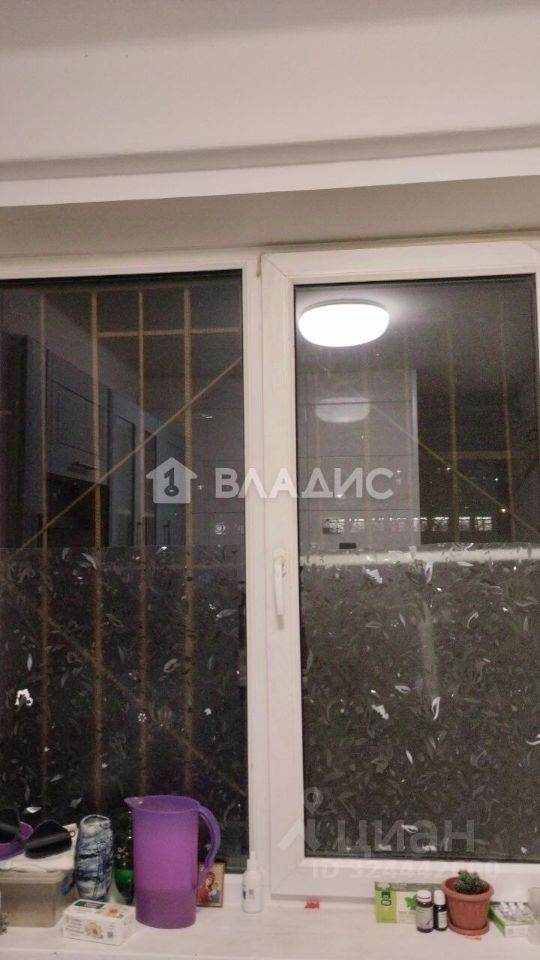 Продажа 2-комн квартиры на вторичном рынке Будапештская улица, 23К4