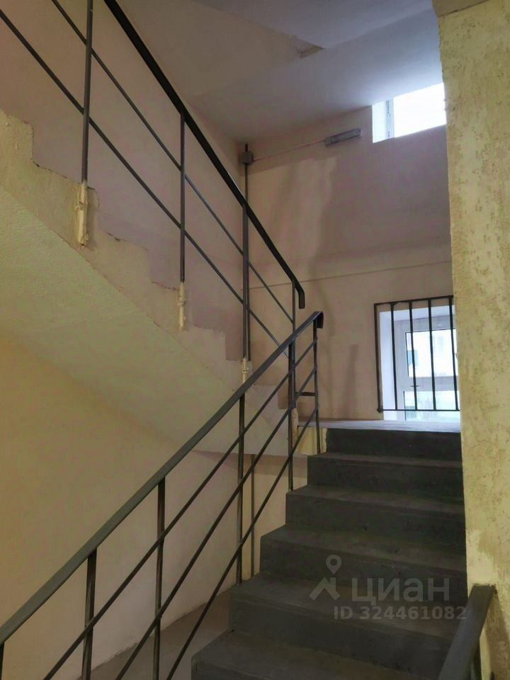 Продажа 1-комн квартиры на вторичном рынке пос. Лунево, 33