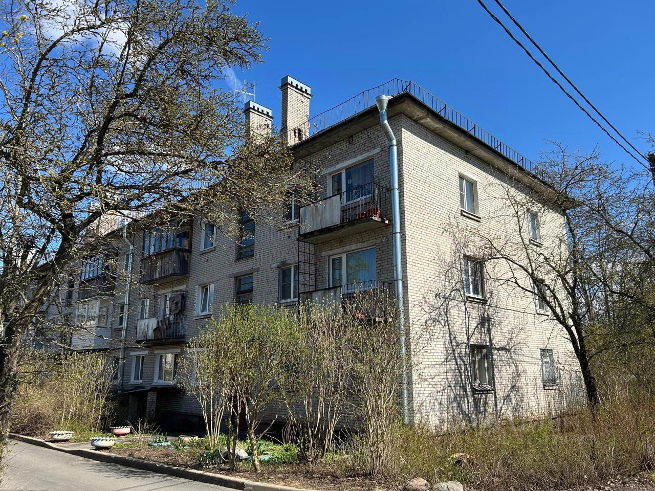 Продажа 3-комн квартиры на вторичном рынке Павловск, Пионерская улица, 6