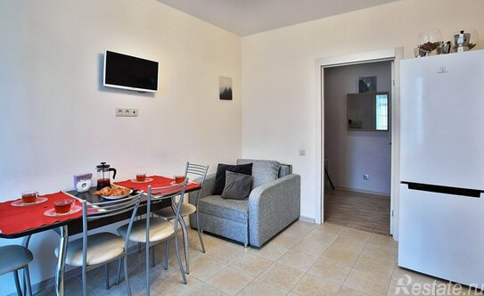 Аренда 2-комн квартиры на вторичном рынке наб Реки Монастырки,  д. 1