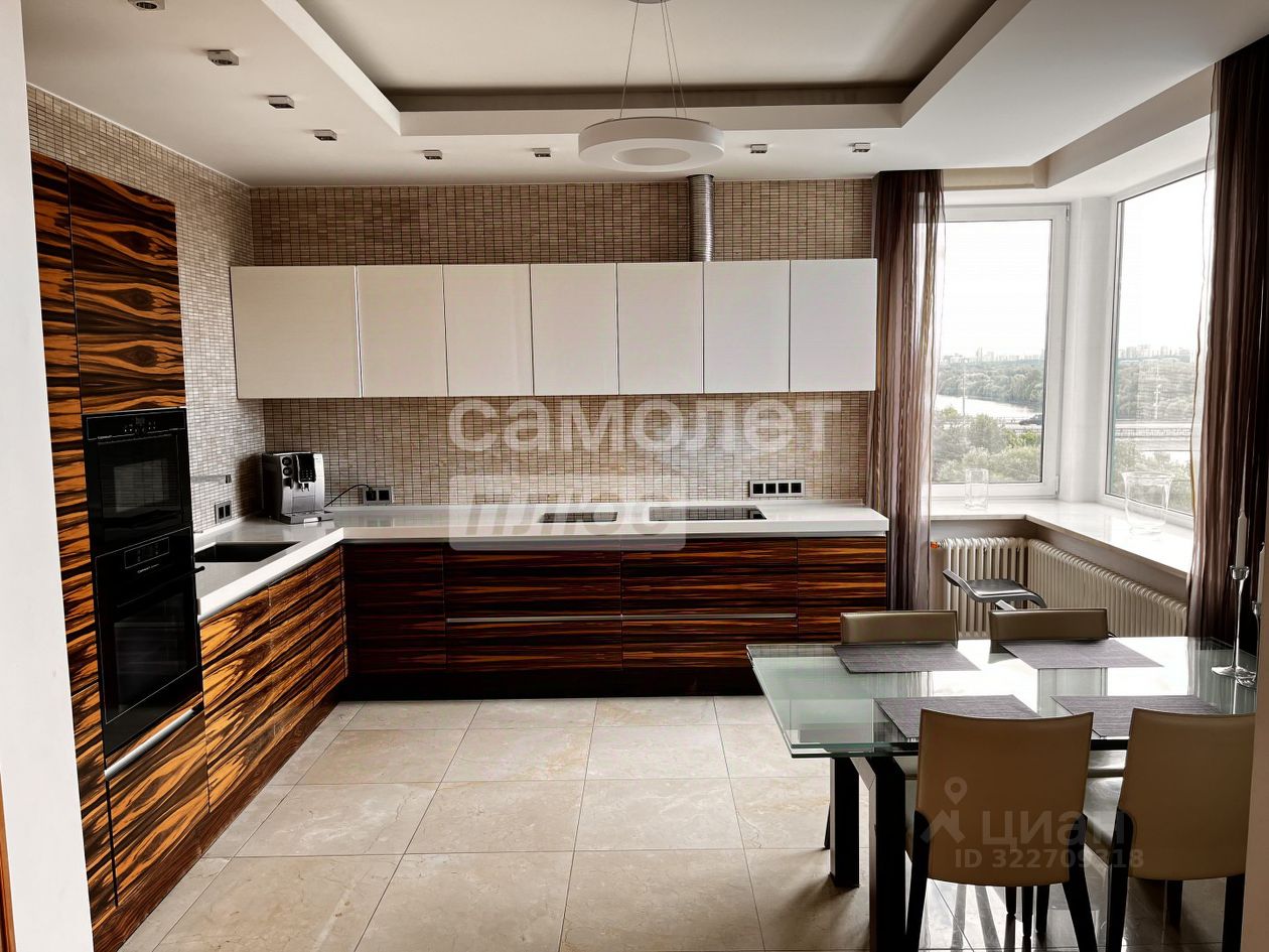 Продажа 4-комн квартиры на вторичном рынке Авиационная улица, 79К1