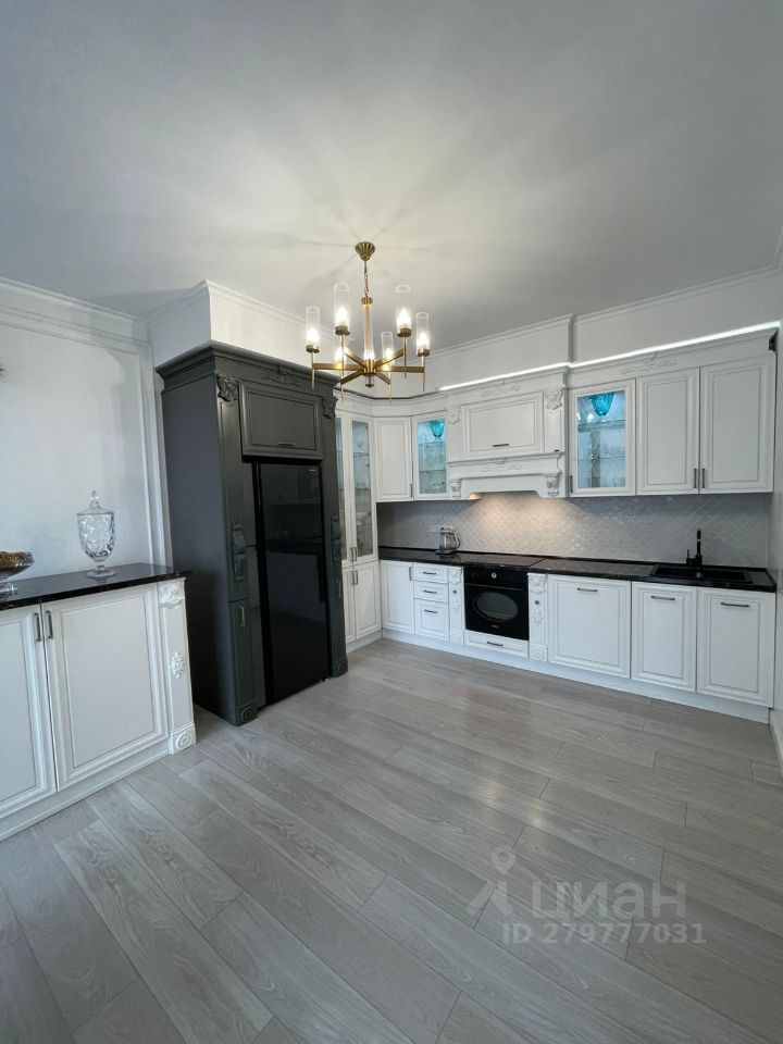 Продажа 4-комн квартиры на вторичном рынке Ленинский проспект, 107к1