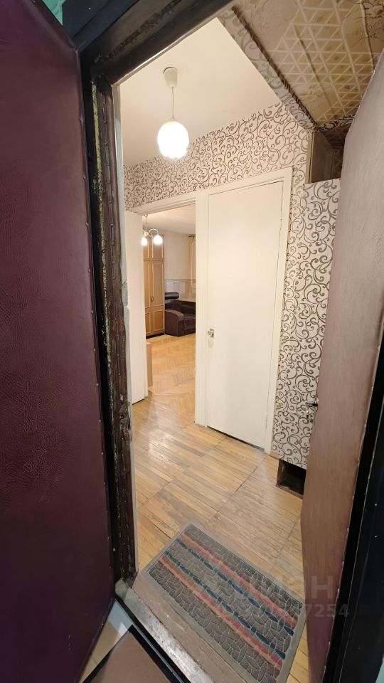 Продажа 1-комн квартиры на вторичном рынке Кронштадтский бульвар, 41