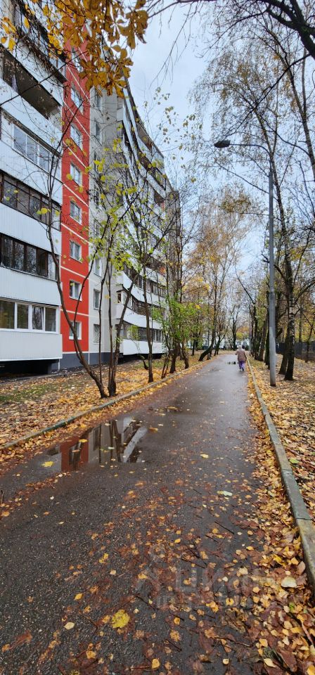 Аренда 3-комн квартиры на вторичном рынке Елецкая улица, 16К3