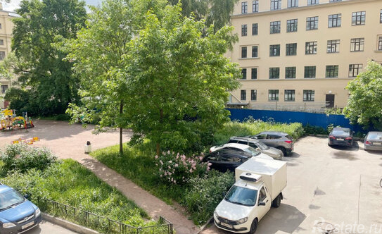 Продажа 4-комн квартиры на вторичном рынке Заневский пр-кт,  д. 7/7