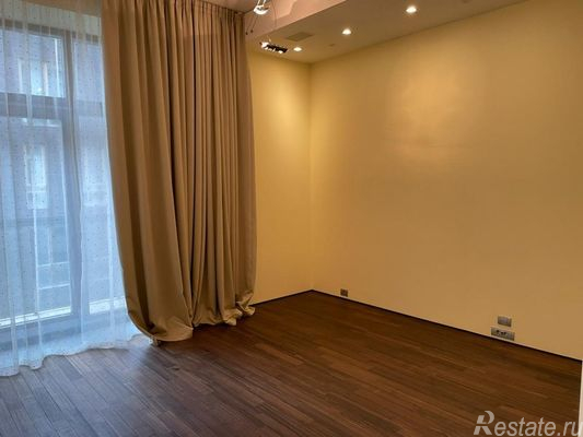 Продажа 5-комн квартиры на вторичном рынке Бутиковский пер,  д. 5