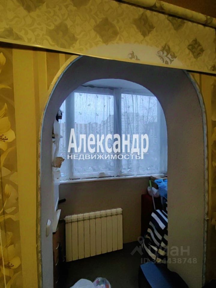 Продажа 2-комн квартиры на вторичном рынке улица Савушкина, 130К1