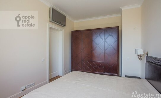 Продажа 4-комн квартиры на вторичном рынке Чистый переулок,  д. 6 с1