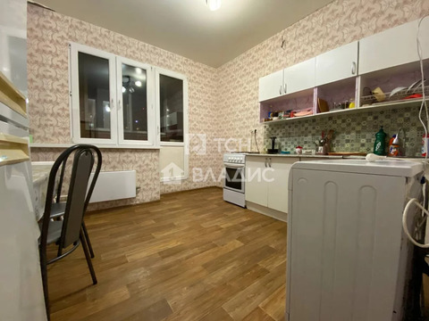 Продажа 1-комн квартиры на вторичном рынке Свердловский, улица Строителей,  д. 8