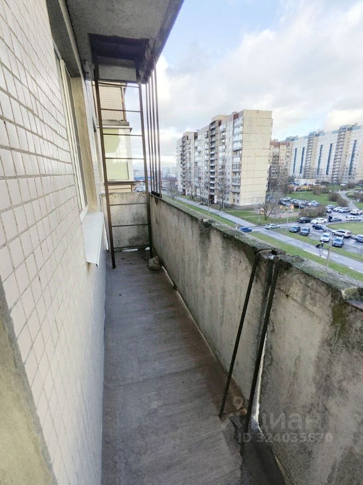 Продажа 2-комн квартиры на вторичном рынке улица Котина, 8К1