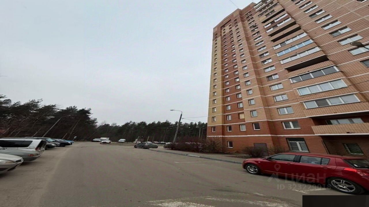Продажа 3-комн квартиры на вторичном рынке Октябрьский пгт, улица 60 лет Победы, 10А