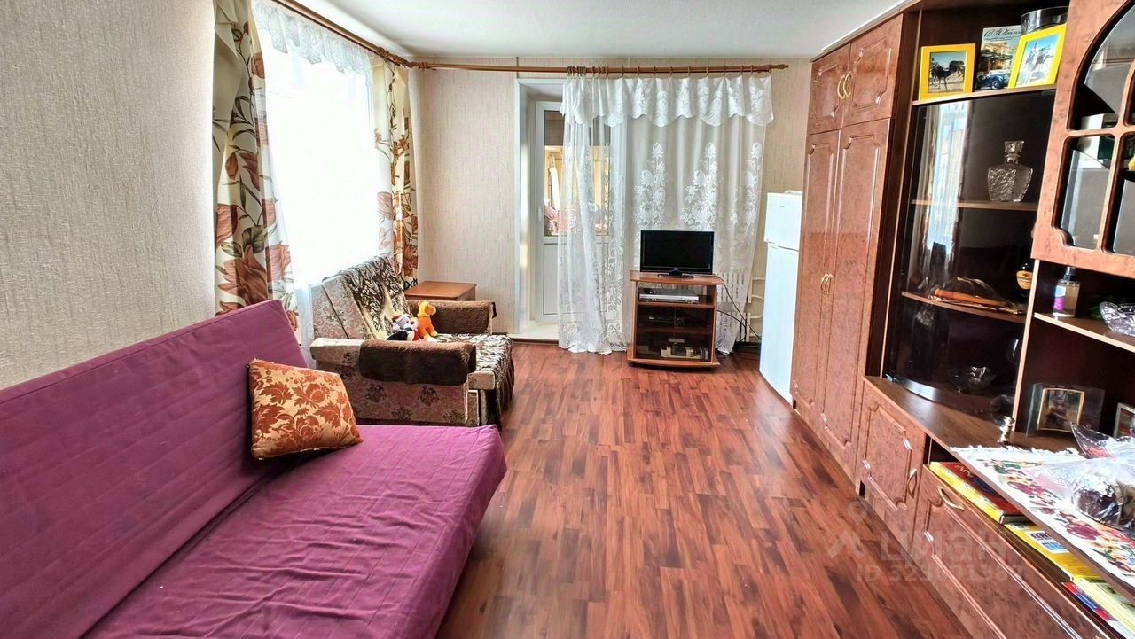 Продажа 2-комн квартиры на вторичном рынке Сосновый Бор, Солнечная улица, 53