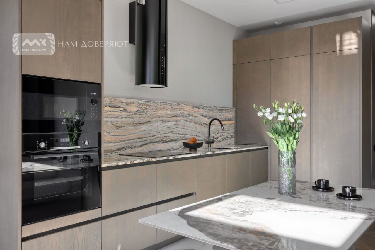 Продажа 2-комн квартиры на вторичном рынке проезд Петровская коса, 6к1