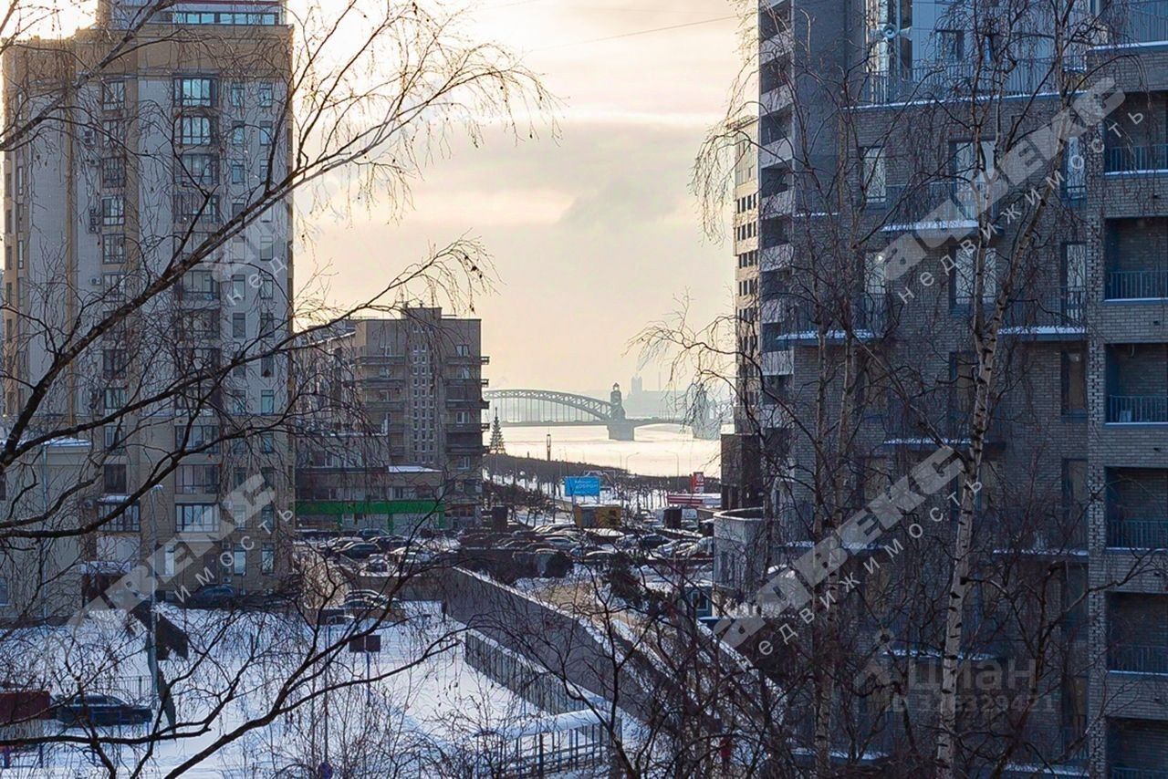 Продажа комнаты Большеохтинский проспект, 22к2