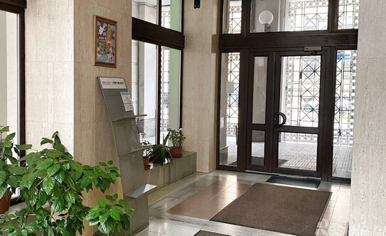 Продажа 3-комн квартиры на вторичном рынке Захарьевская улица,  д. 33