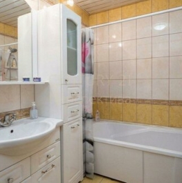 Продажа 3-комн квартиры на вторичном рынке ул Генерала Кузнецова,  д. 18,  к. 2