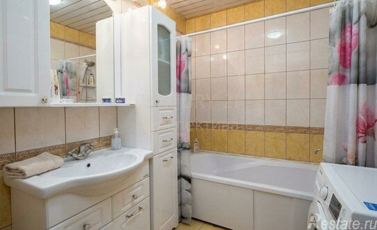 Продажа 3-комн квартиры на вторичном рынке ул Генерала Кузнецова,  д. 18,  к. 2