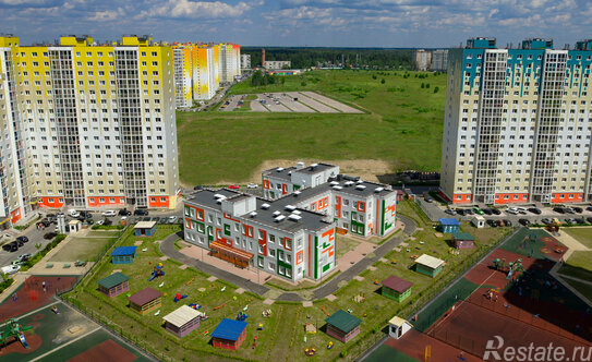 Продажа 3-комн квартиры на вторичном рынке Голубое, Сургутский проезд,  д. 1,  к. 3