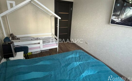 Продажа 2-комн квартиры на вторичном рынке улица Есенина,  д. 8 к1