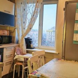 Продажа 3-комн квартиры на вторичном рынке ул Нежинская,  д. 5,  к. 2