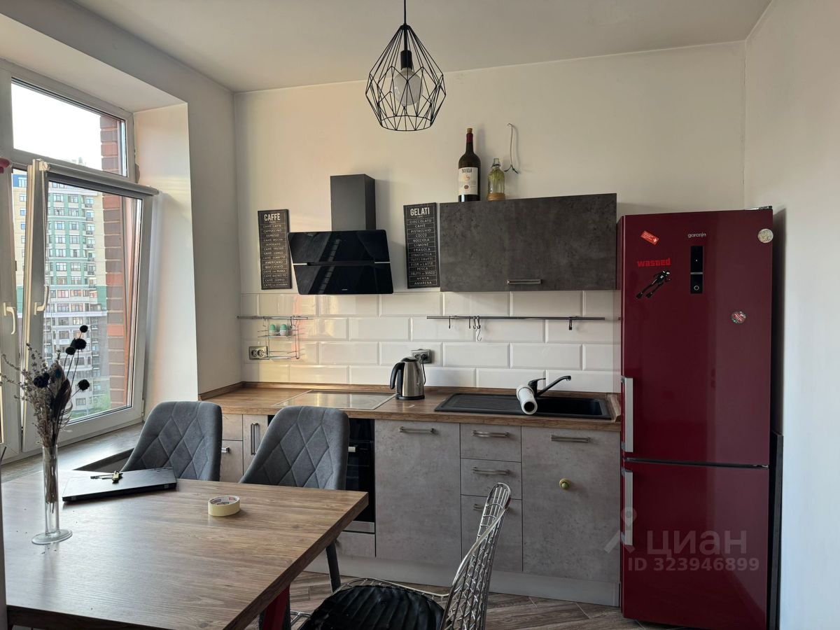 Продажа 2-комн квартиры на вторичном рынке Химки, улица Германа Титова, 2к2