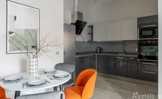 Аренда 2-комн квартиры на вторичном рынке 1-я линия,  д. 22