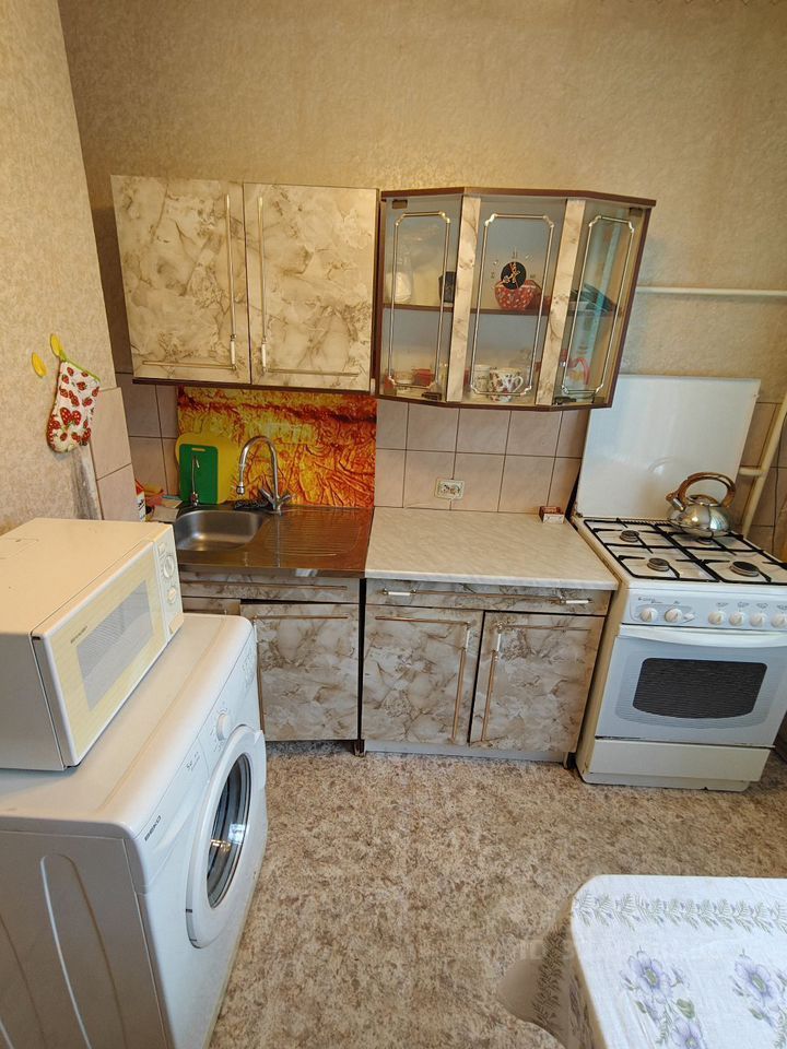 Аренда 3-комн квартиры на вторичном рынке Кингисепп, Восточная улица, 6