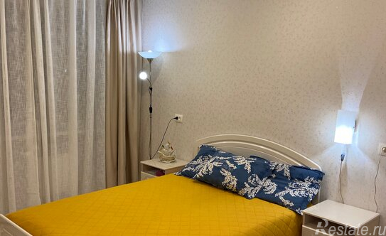 Продажа 2-комн квартиры на вторичном рынке Школьная улица,  д. 126 к2