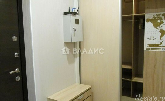 Продажа 1-комн квартиры на вторичном рынке Мурино, Петровский б-р,  д. 7