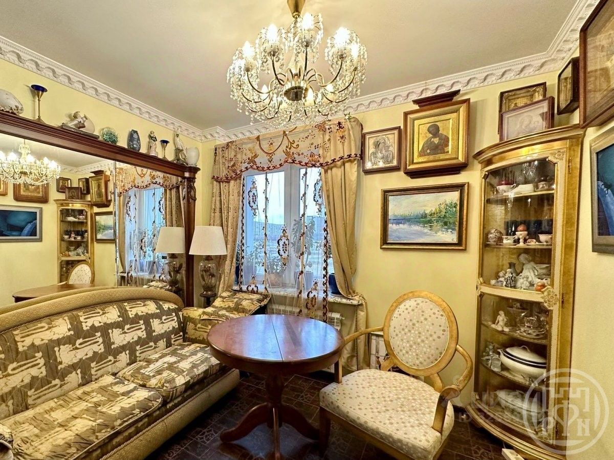 Продажа 1-комн квартиры на вторичном рынке бульвар Александра Грина, 2к1